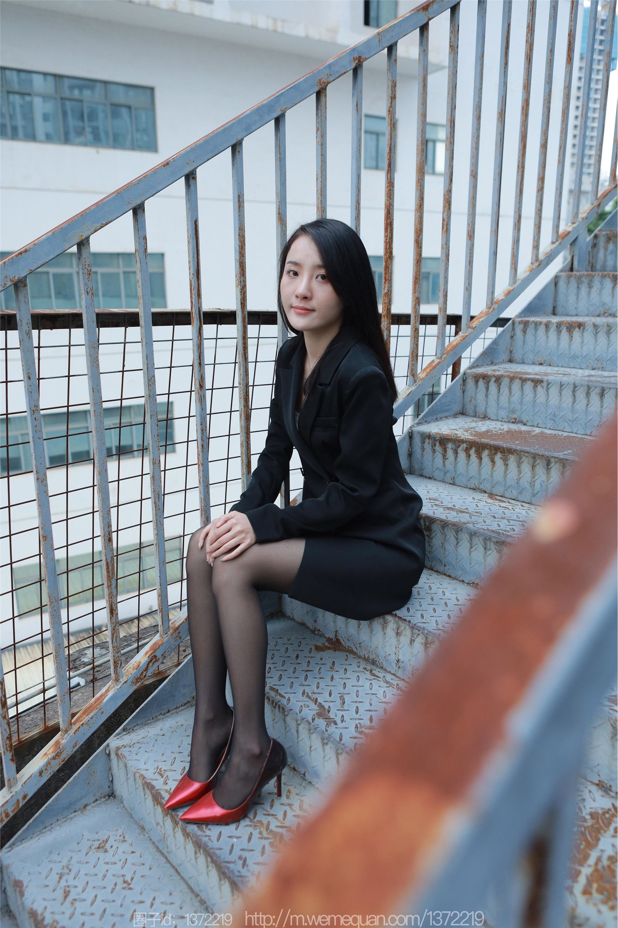 IESS异思趣向  2023.04.18 丝享家 1425 婉萍《小辣椒》